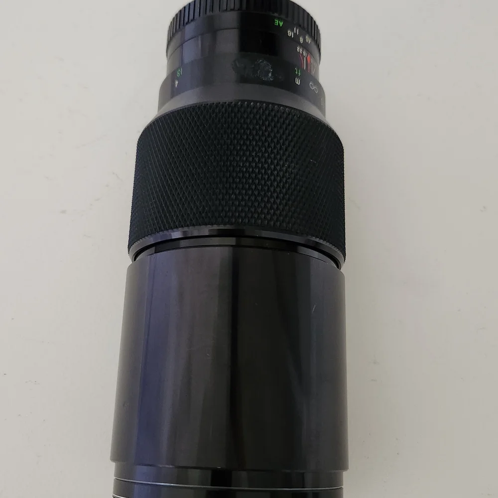 Sleek Black Camera Lens for Precision Photography